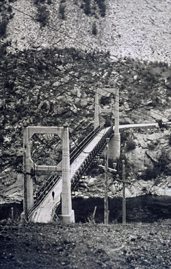 [ The Brilliant suspension bridge, built by the Doukhobor commune in 1913, Unknown, UBC Special Collections 15-15 ]