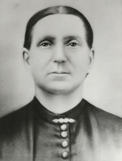 [ Portrait au fusain d'lisabeth Comeau, c1895 ]