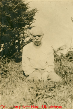 [ Jrme dans un pr, c1910 ]